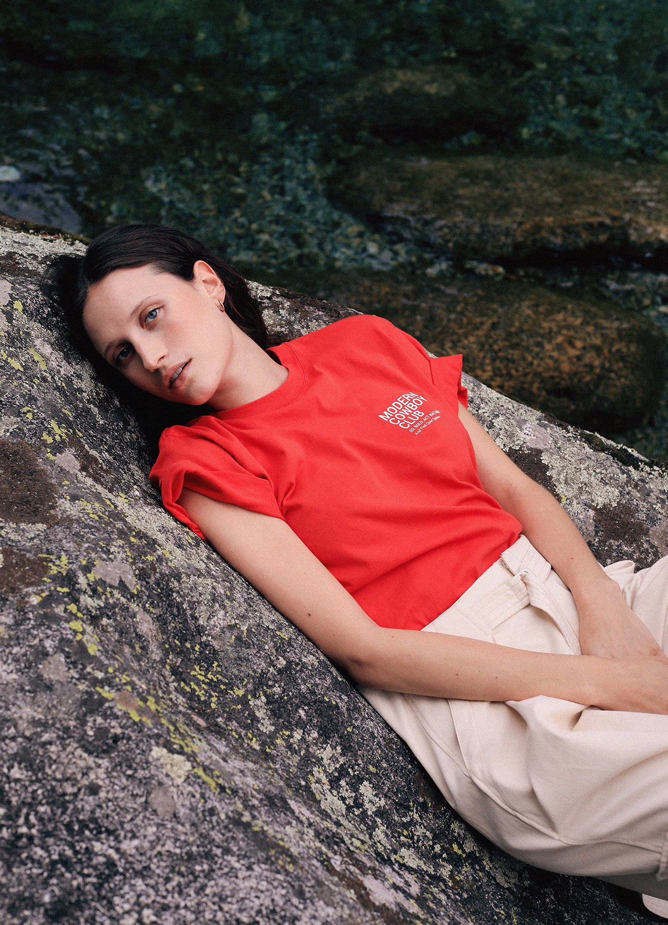Jil T-shirt - Red & White Logo