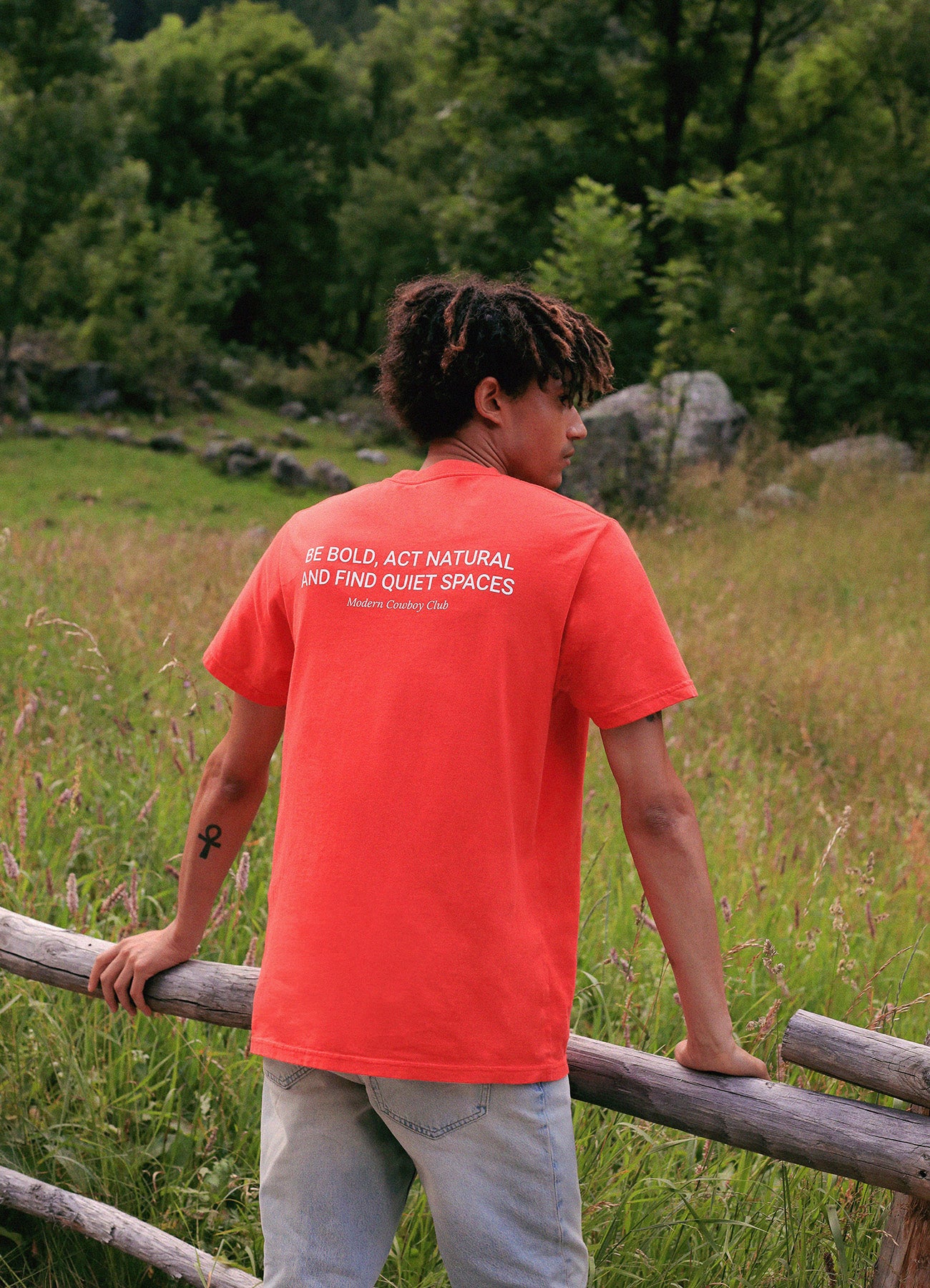 Jil T-shirt - Red & White Logo