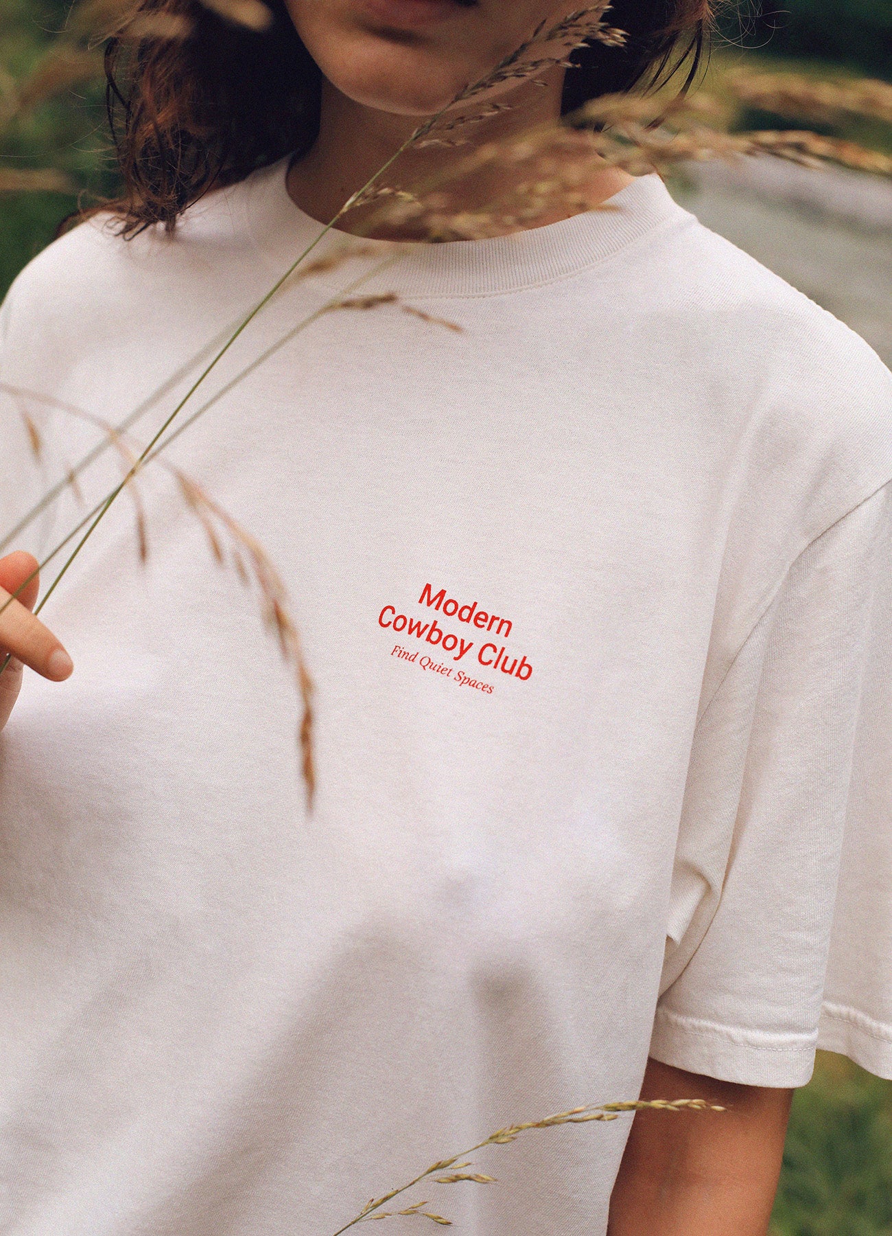 Jil T-shirt - Ivory & Red Logo